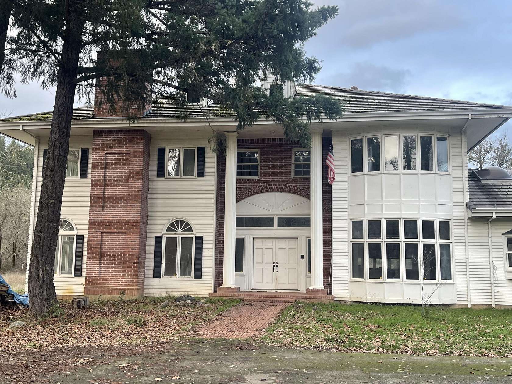 10.8 Acres of Land with Home for Sale in Wolf Creek, Oregon