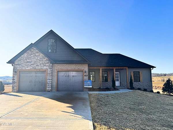 1.69 Acres of Residential Land with Home for Sale in Blountville, Tennessee