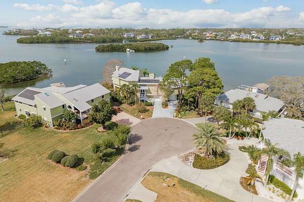 4 Acres of Land with Home for Sale in Palm Harbor, Florida
