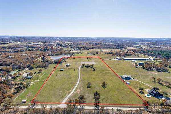 25.4 Acres of Agricultural Land with Home for Sale in Pilot Point, Texas