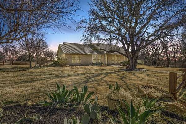 12 Acres of Land with Home for Sale in Hamilton, Texas