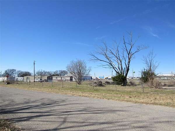 0.46 Acres of Commercial Land for Sale in Hudson Oaks, Texas