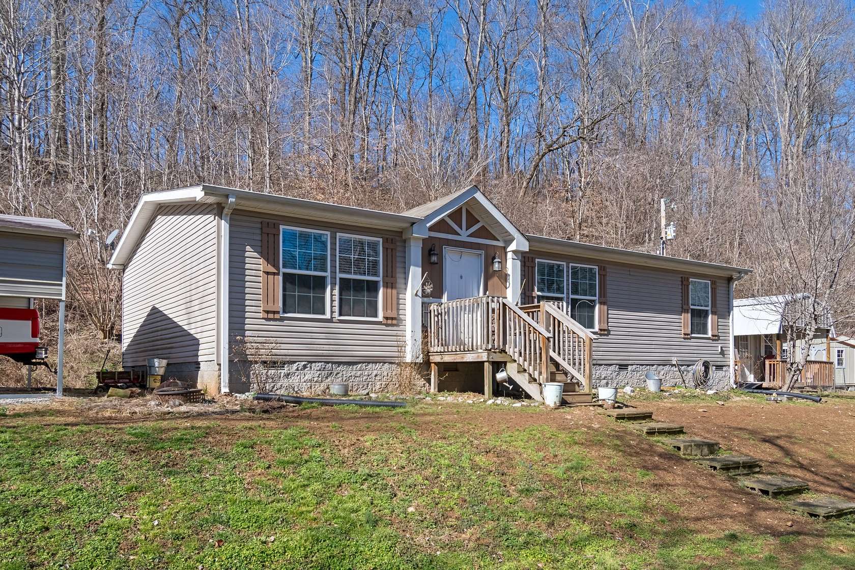 8.23 Acres of Residential Land with Home for Sale in Santa Fe, Tennessee