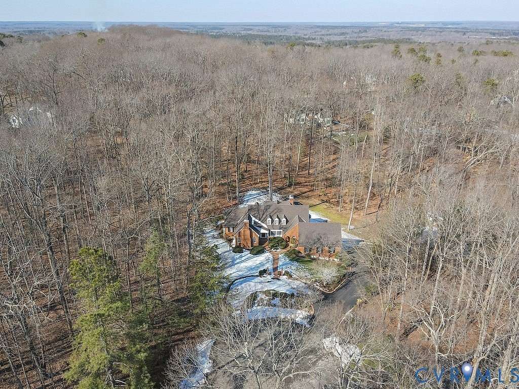 5.33 Acres of Residential Land with Home for Sale in Midlothian, Virginia