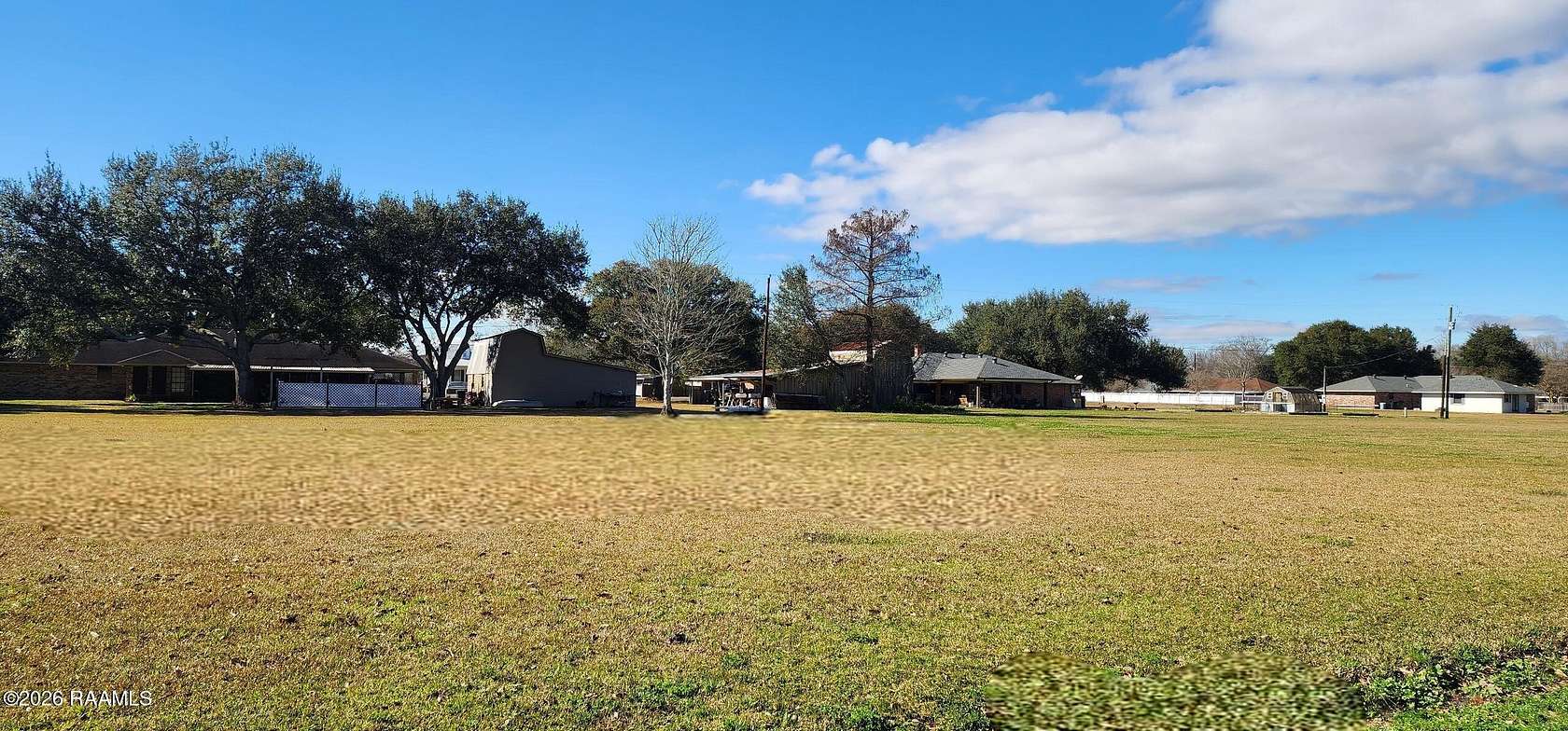 1 Acre of Residential Land for Sale in Abbeville, Louisiana