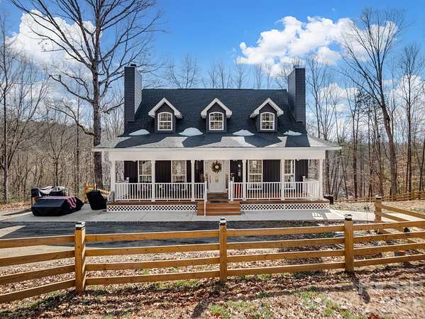 4.66 Acres of Residential Land with Home for Sale in Statesville, North Carolina