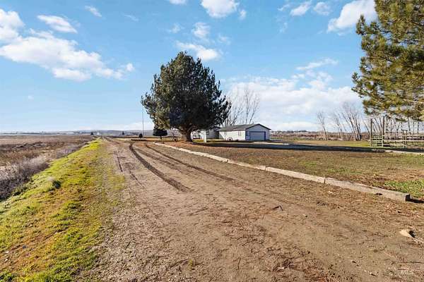 12.2 Acres of Land with Home for Sale in New Plymouth, Idaho