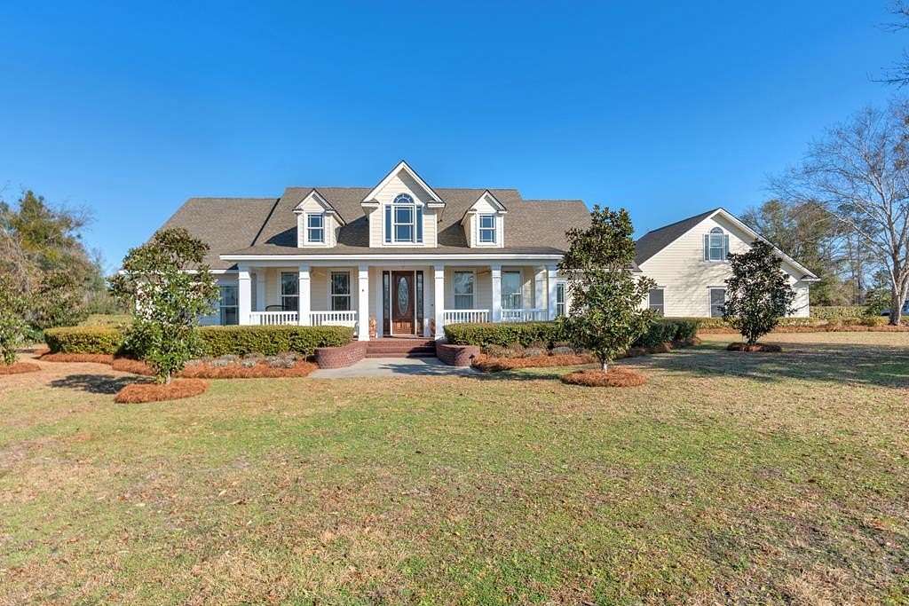 9.5 Acres of Residential Land with Home for Sale in Valdosta, Georgia