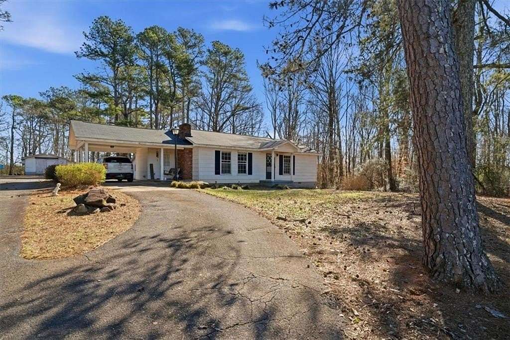 2 Acres of Residential Land with Home for Sale in Cumming, Georgia