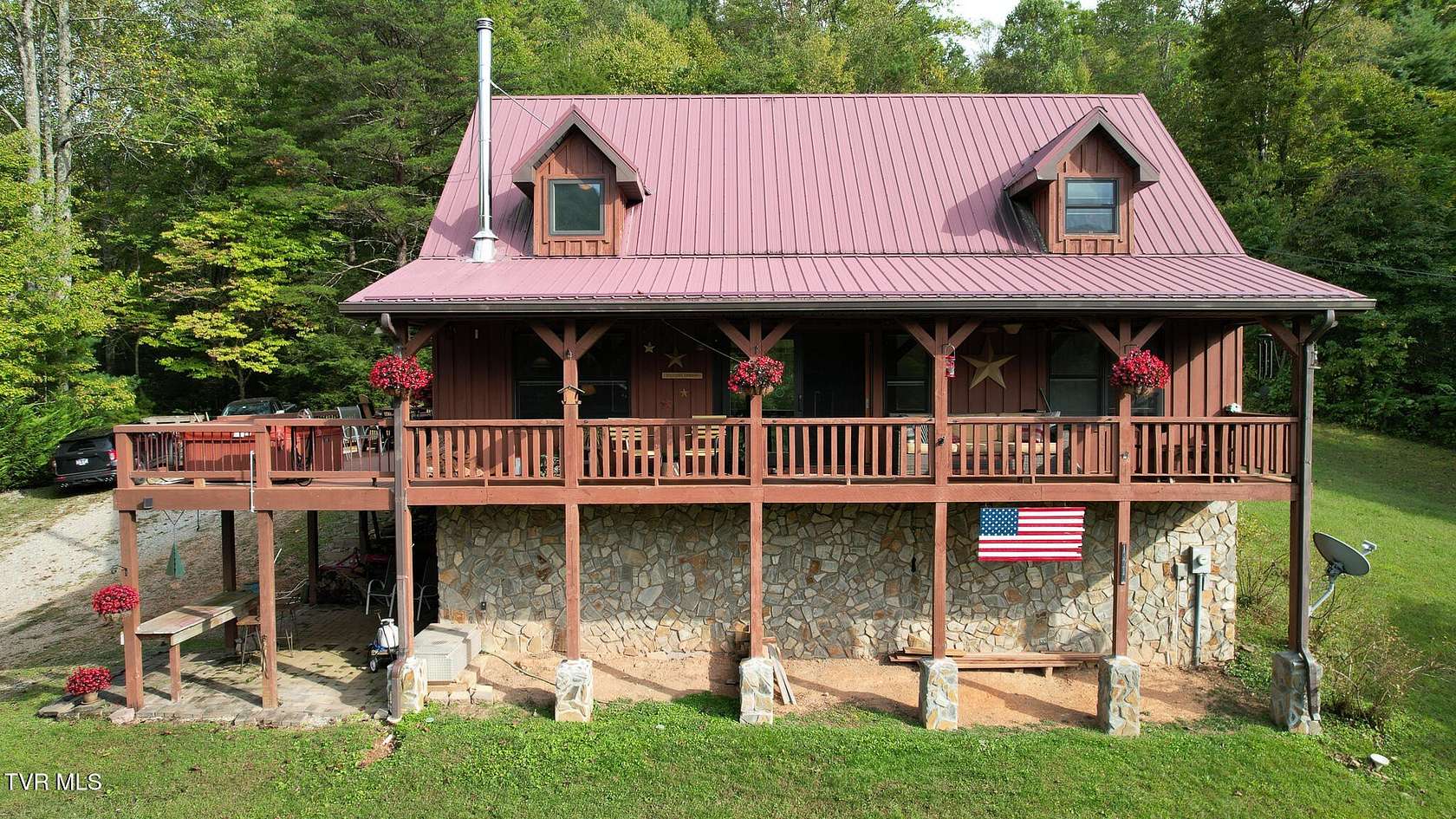 3.4 Acres of Residential Land with Home for Sale in Greeneville, Tennessee