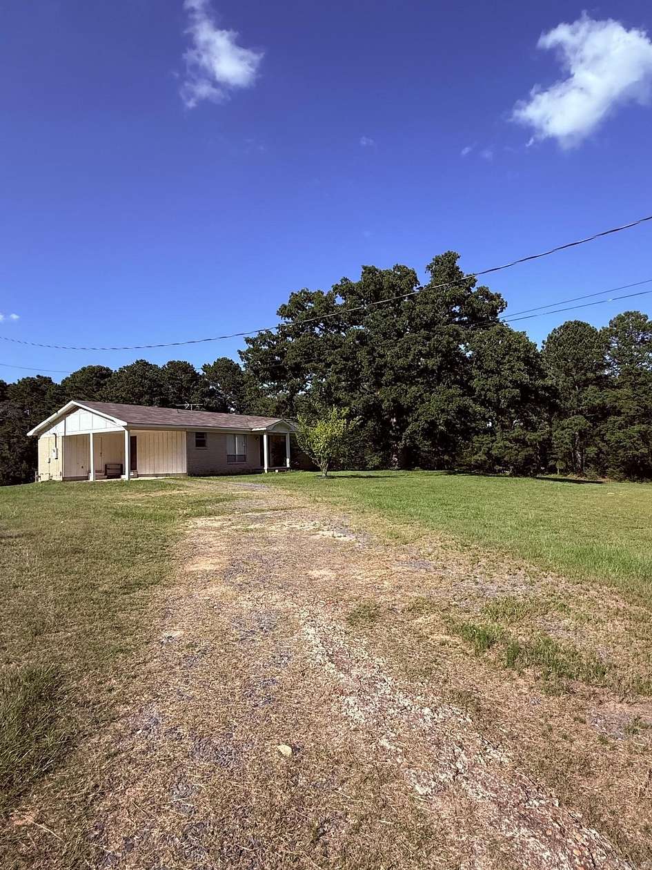 1.5 Acres of Land with Home for Sale in Little Rock, Arkansas
