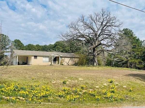 1.5 Acres of Land with Home for Sale in Little Rock, Arkansas