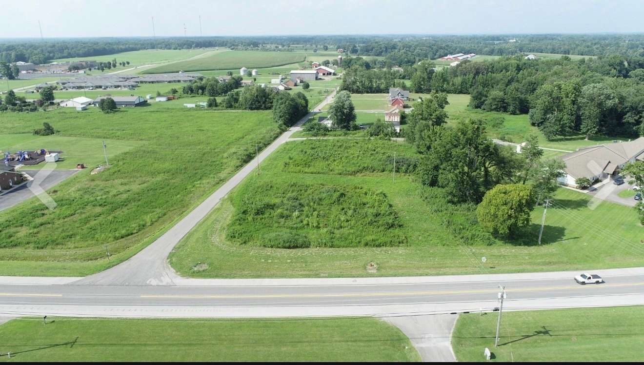 2.14 Acres of Commercial Land for Sale in Lafayette, Tennessee