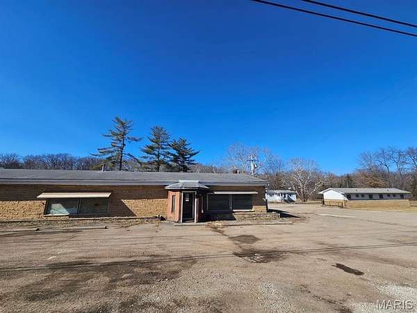 5.89 Acres of Improved Mixed-Use Land for Sale in Hillsboro, Missouri