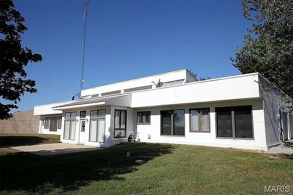 1.76 Acres of Land with Home for Sale in Vandalia, Illinois