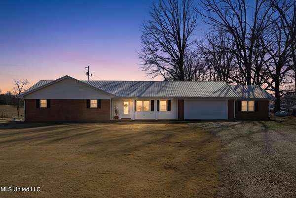 2 Acres of Residential Land with Home for Sale in Senatobia, Mississippi