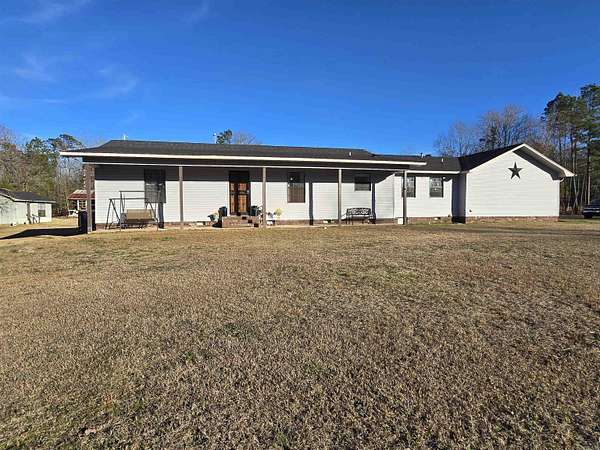 12 Acres of Land with Home for Sale in Malvern, Arkansas
