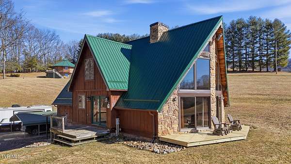 2 Acres of Residential Land with Home for Sale in Cedar Bluff, Virginia