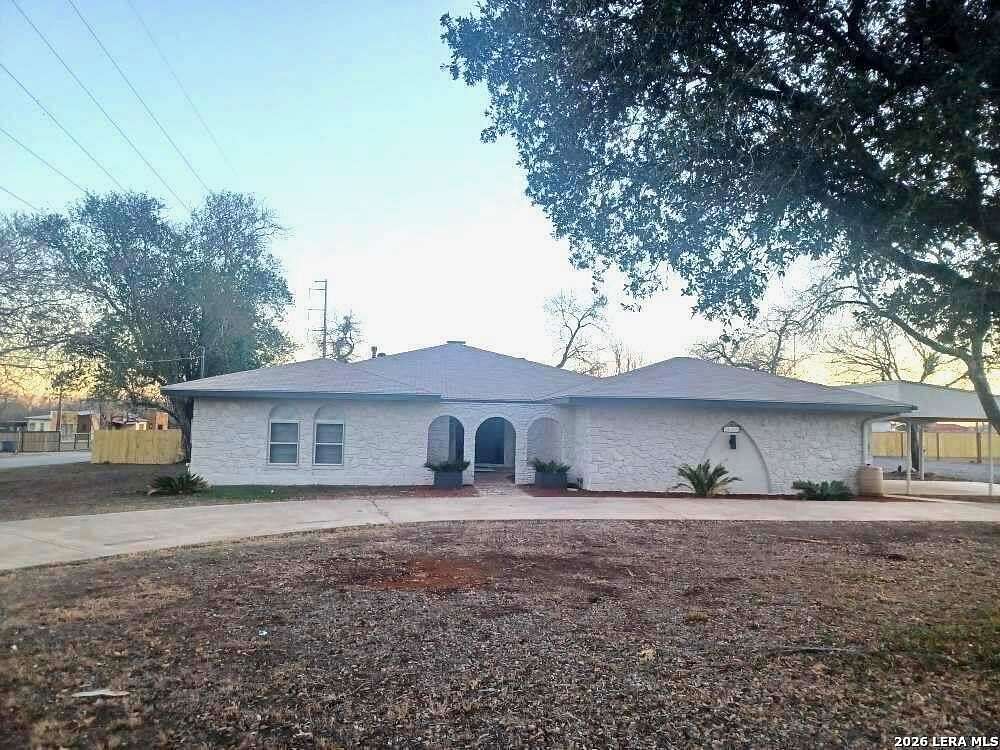 5 Acres of Residential Land with Home for Lease in San Antonio, Texas