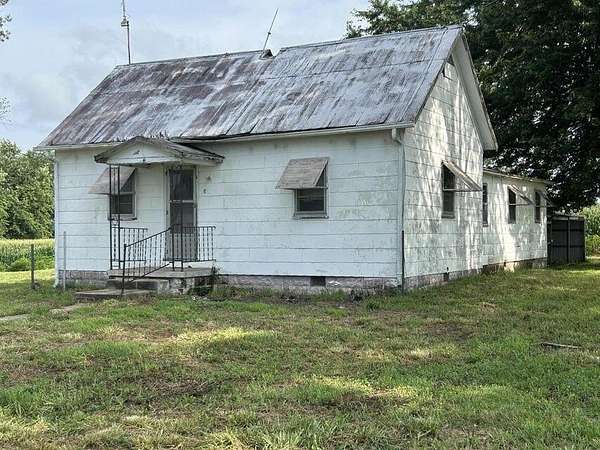 1.9 Acres of Land with Home for Sale in Martinsburg, Missouri