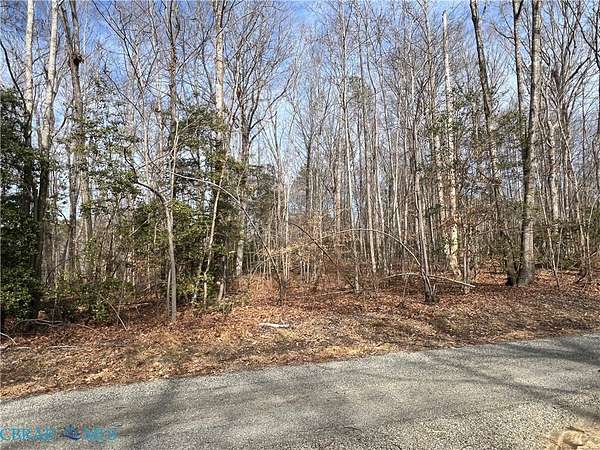 0.91 Acres of Residential Land for Sale in Hartfield, Virginia