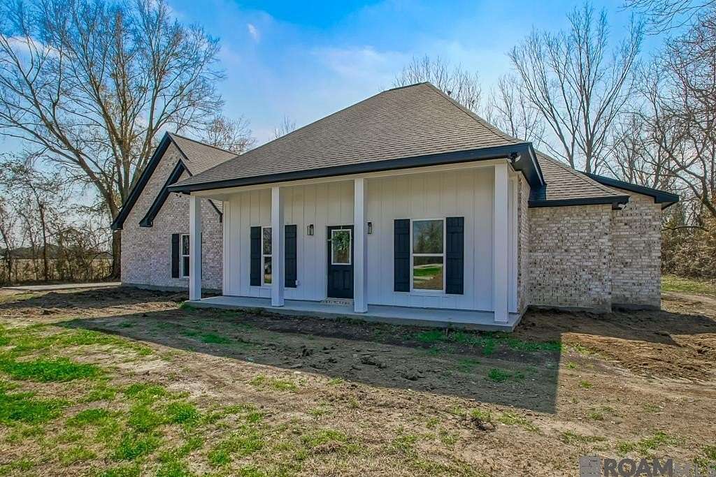 2.1 Acres of Land with Home for Sale in Port Allen, Louisiana