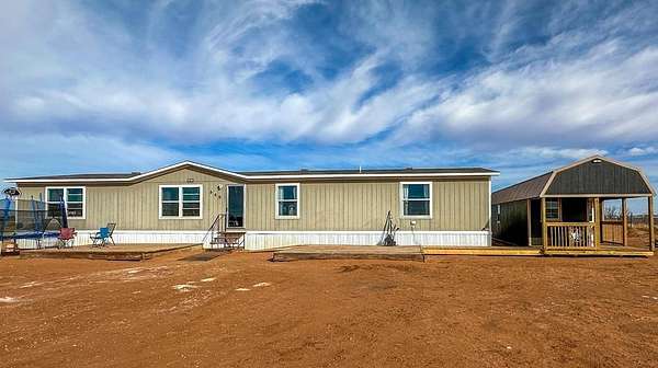 5.39 Acres of Residential Land with Home for Sale in Seminole, Texas