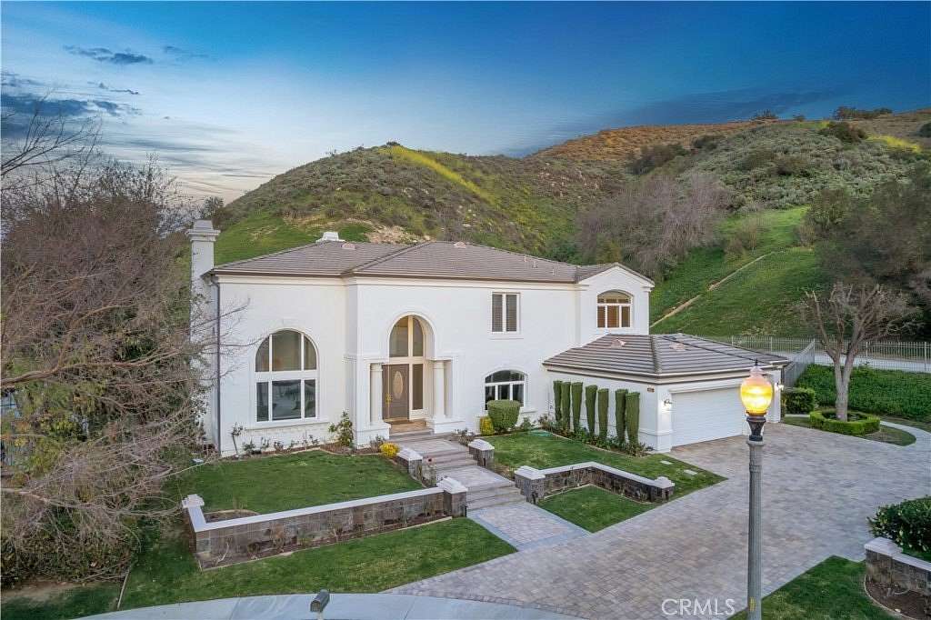 1.62 Acres of Land with Home for Sale in Calabasas, California