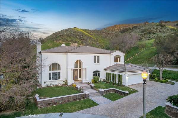 1.62 Acres of Residential Land with Home for Sale in Calabasas, California