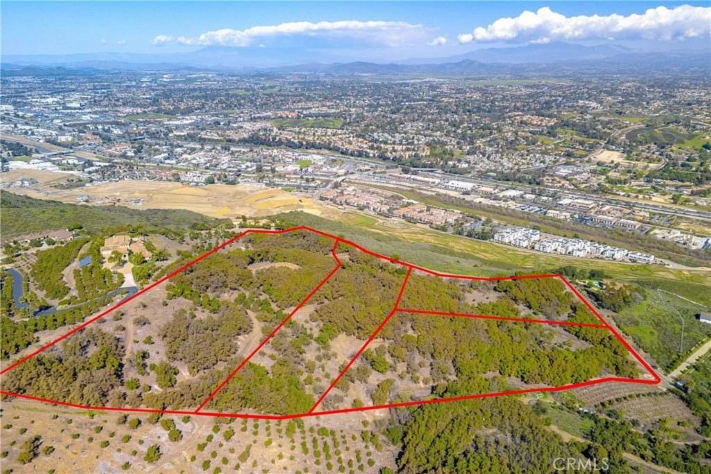 21 Acres of Land for Sale in Temecula, California