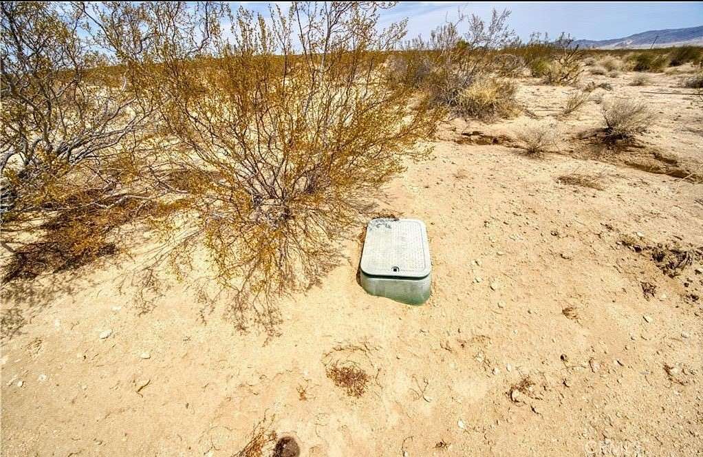 5 Acres of Land for Sale in Joshua Tree, California