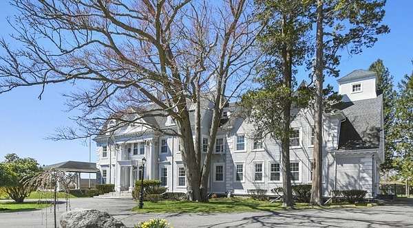 4.22 Acres of Residential Land with Home for Sale in Dartmouth Town, Massachusetts