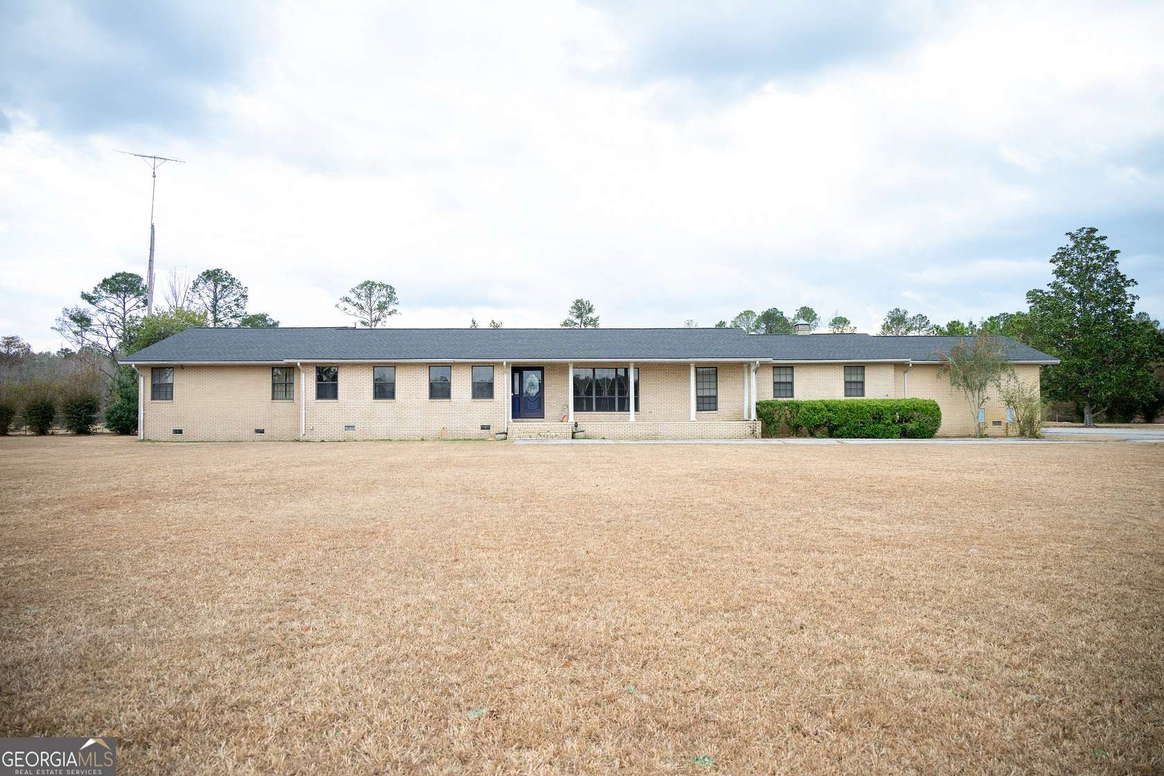 10 Acres of Land with Home for Sale in Alamo, Georgia