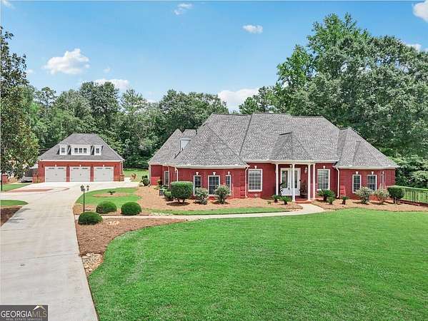 2.39 Acres of Residential Land with Home for Sale in Stone Mountain, Georgia