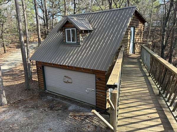 5.48 Acres of Residential Land with Home for Sale in Hot Springs, Arkansas