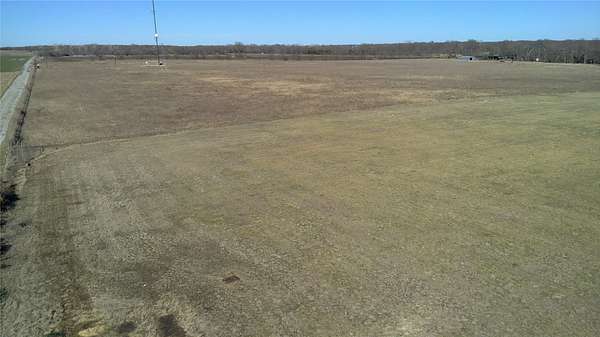 1 Acre of Mixed-Use Land for Sale in Van Alstyne, Texas