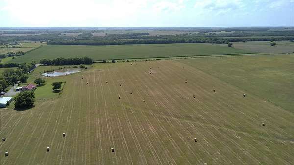 1 Acre of Mixed-Use Land for Sale in Van Alstyne, Texas