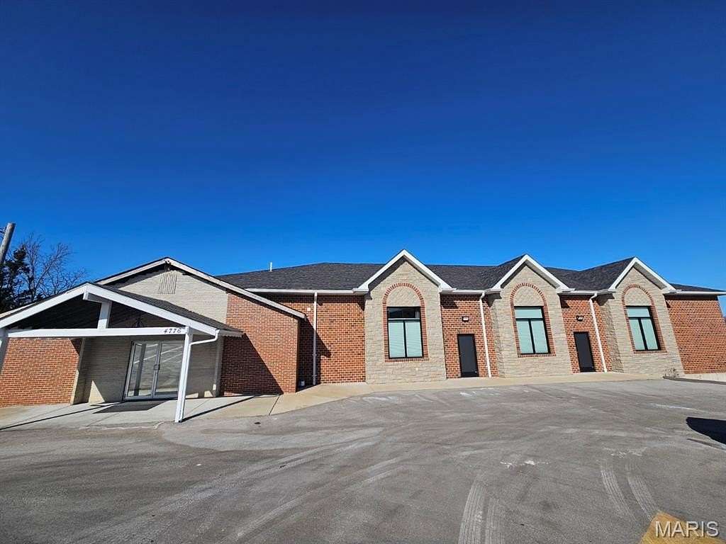 5 Acres of Commercial Land for Sale in Hillsboro, Missouri