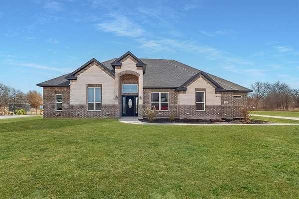 2 Acres of Residential Land with Home for Sale in Springtown, Texas