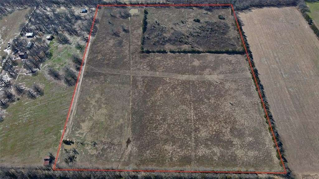 50 Acres of Land for Sale in Paris, Texas
