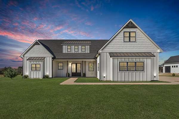 2 Acres of Residential Land with Home for Sale in Sulphur Springs, Texas