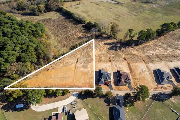 1.17 Acres of Residential Land for Sale in Pittsburg, Texas