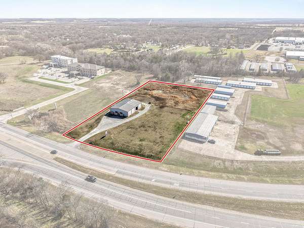 2.75 Acres of Mixed-Use Land for Sale in Bonham, Texas