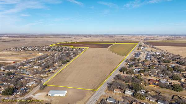 113 Acres of Agricultural & Residential Land for Sale in McGregor, Texas
