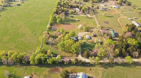 4.6 Acres of Residential Land with Home for Sale in Whitesboro, Texas