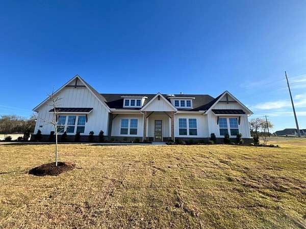 1.86 Acres of Land with Home for Sale in Weatherford, Texas