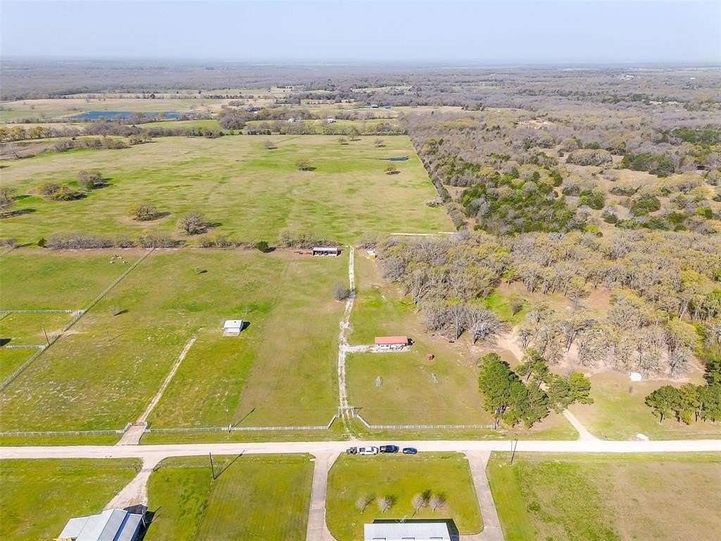 114 Acres of Agricultural & Residential Land for Sale in Kemp, Texas