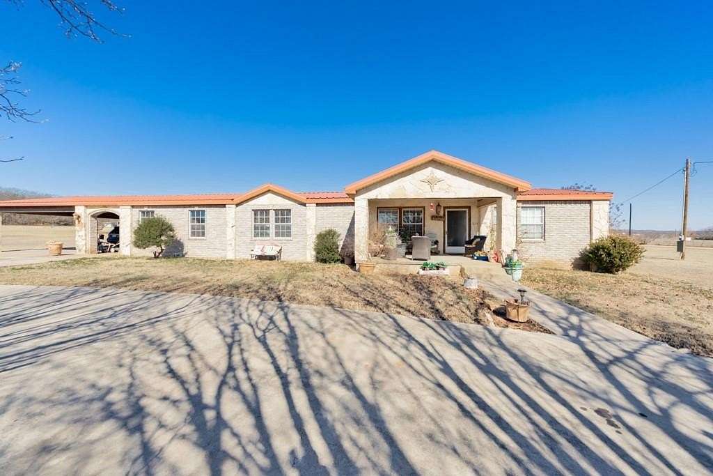 2.75 Acres of Residential Land with Home for Sale in Bowie, Texas