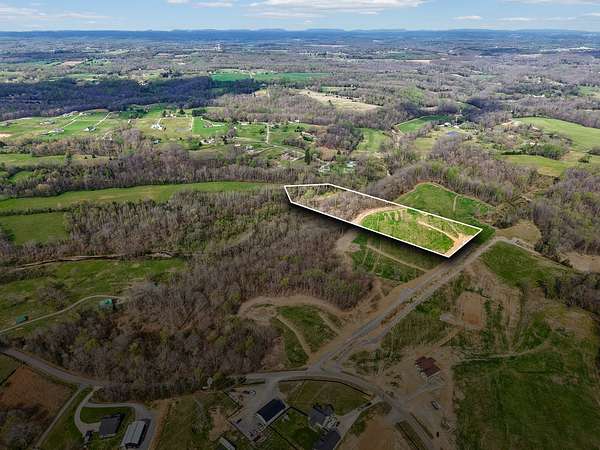 8.48 Acres of Residential Land for Sale in Greenbrier, Tennessee