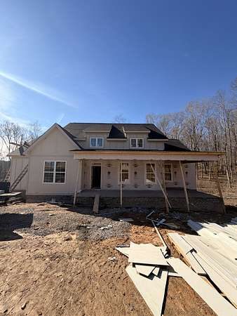 2.5 Acres of Residential Land with Home for Sale in Charlotte, Tennessee